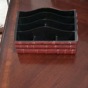 1 book printed organizer/ black one 🆓